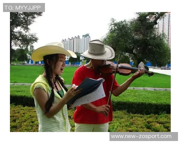 国安球迷齐聚苏州火车站歌声响彻助威气氛热烈