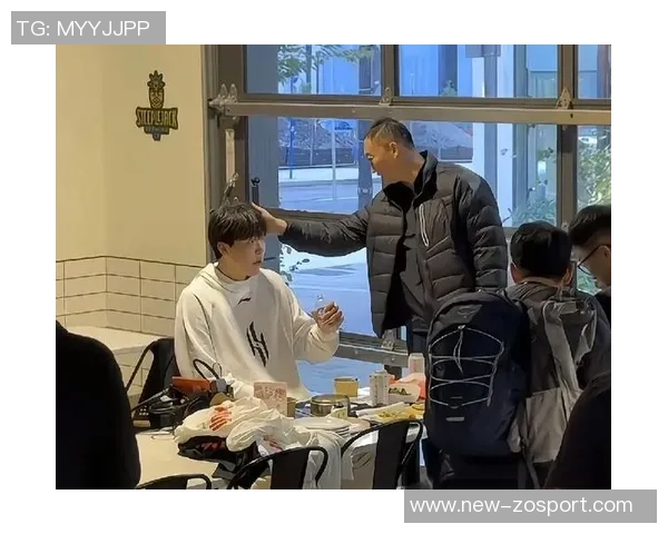 刘维伟自带剪刀为杨瀚森打造30美元理发馆的独特体验